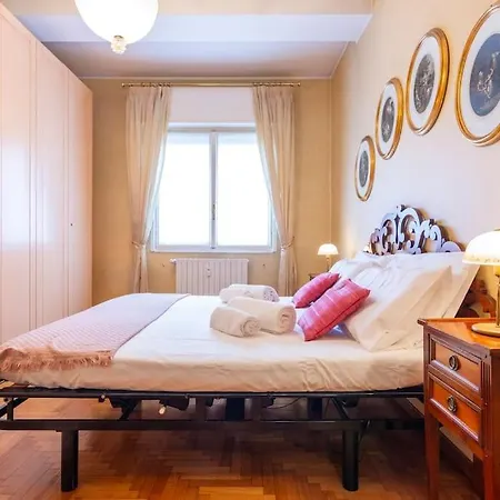 Italianflat - Tolstoi M4 - Large 1 Bedroom Balcony Apartment