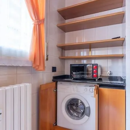 Italianflat - Tolstoi M4 - Large 1 Bedroom Balcony Apartment *